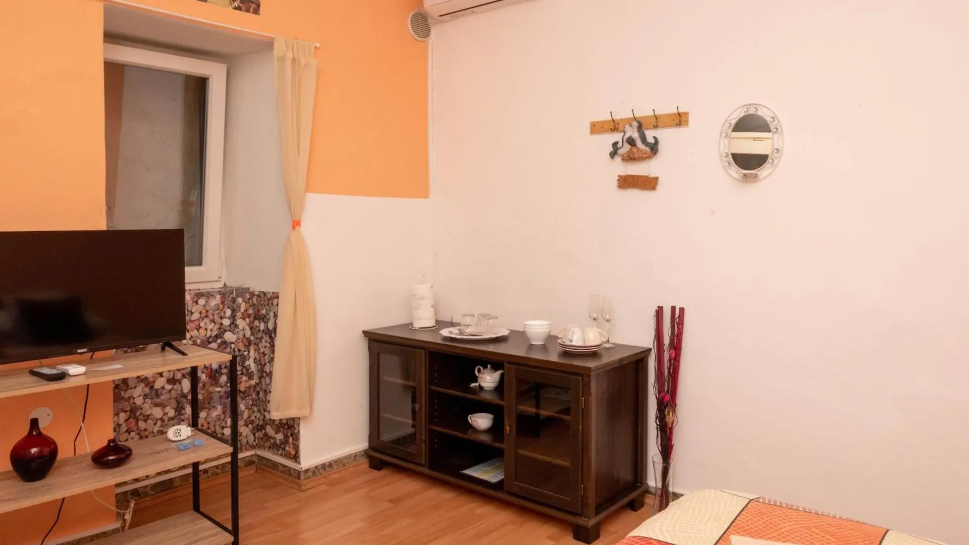 Guest House Ivona Split 3*,